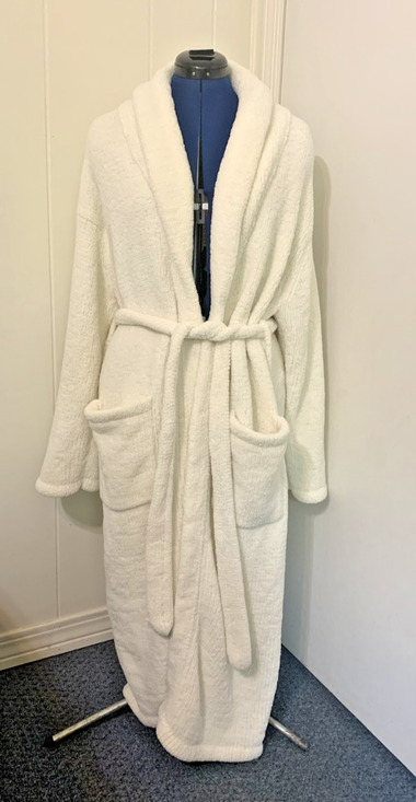 Barefoot Dreams Other - Barefoot Dreams CozyChic Women’s Robe Size 2 M/L Color Pearl Very Soft Warm
